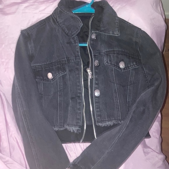 Black(denim crop jacket) - Picture 1 of 4